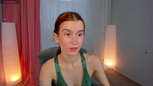 Snapshot of Sally_Biscuit chatting on February 21, 2025, 10:28 am Sally Biscuit online show from February 21, 2025, 10:28 am