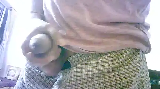 Snapshot of mrose8080 chatting on March 6, 2025, 8:27 pm mrose8080 online show from March 6, 2025, 8:27 pm