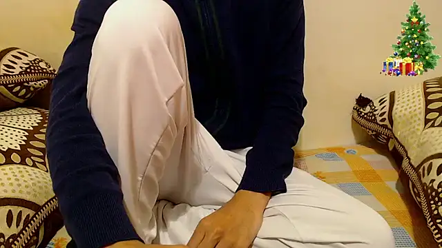 Alexdelarge323 online show from December 3, 2025, 10:57 am