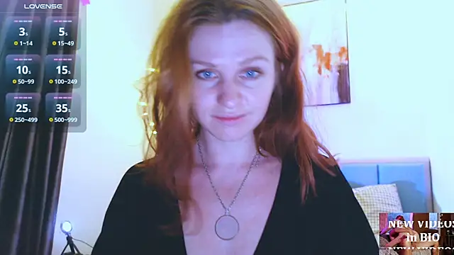 Snapshot of Cassie_Wild chatting on November 27, 2025, 2:08 pm Cassie Wild online show from November 27, 2025, 2:08 pm