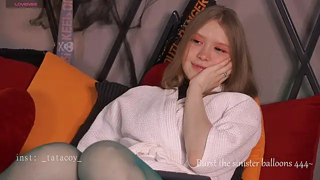 Snapshot of TataCoy chatting on November 1, 2025, 2:52 pm TataCoy online show from November 1, 2025, 2:52 pm