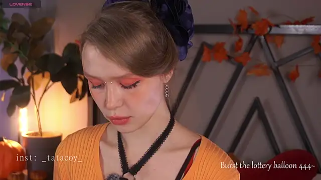 Snapshot of TataCoy chatting on November 5, 2025, 1:33 pm TataCoy online show from November 5, 2025, 1:33 pm