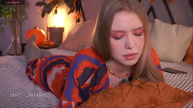 Snapshot of TataCoy chatting on November 21, 2025, 3:00 pm TataCoy online show from November 21, 2025, 3:00 pm