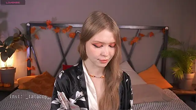 Snapshot of TataCoy chatting on November 26, 2025, 4:08 pm TataCoy online show from November 26, 2025, 4:08 pm