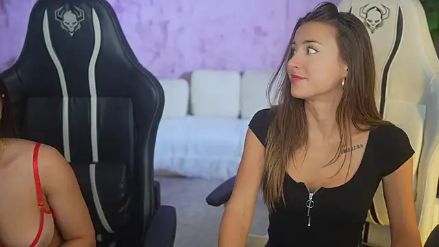 Jasmine Flow online show from October 4, 2025, 1:31 pm