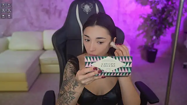 Jasmine Flow online show from November 29, 2025, 8:17 am