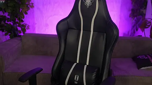 Jasmine Flow online show from December 16, 2025, 8:41 am