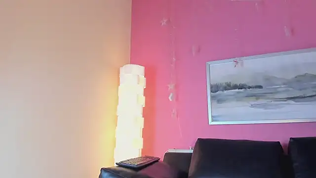 Tiffanysurez  online show from March 1, 2025, 1:07 pm