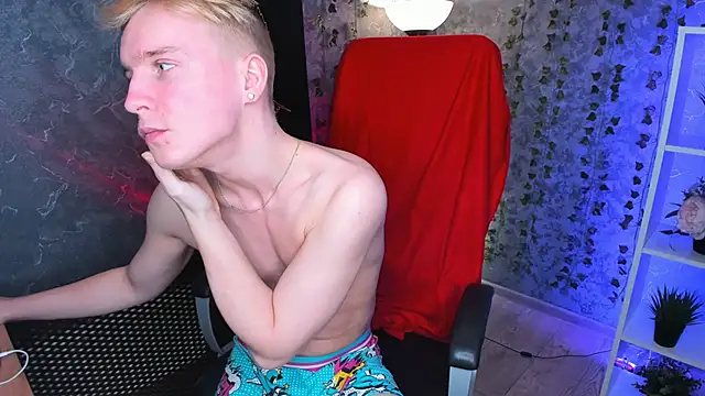 Snapshot of AlexxSweet chatting on December 4, 2024, 10:35 am AlexxSweet online show from December 4, 2024, 10:35 am