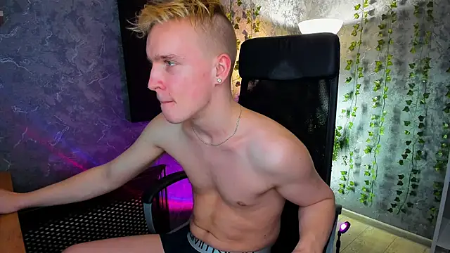 Snapshot of AlexxSweet chatting on January 4, 2025, 3:39 pm AlexxSweet online show from January 4, 2025, 3:39 pm