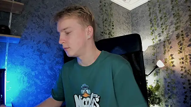 Snapshot of AlexxSweet chatting on October 12, 2025, 6:34 am AlexxSweet online show from October 12, 2025, 6:34 am