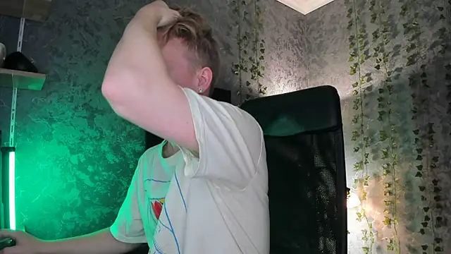 Snapshot of AlexxSweet chatting on November 27, 2025, 8:38 am AlexxSweet online show from November 27, 2025, 8:38 am