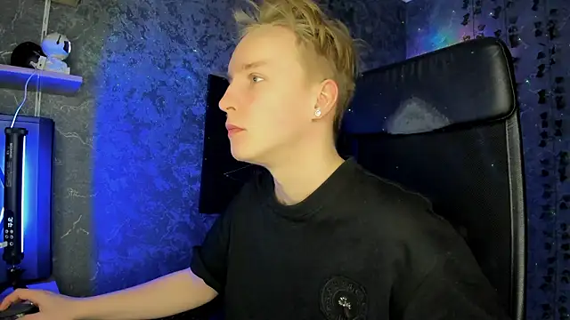 Snapshot of AlexxSweet chatting on February 1, 2026, 6:45 am AlexxSweet online show from February 1, 2026, 6:45 am