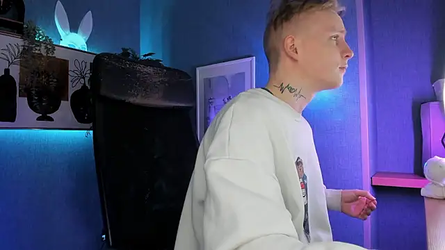 Snapshot of AlexxSweet chatting on February 21, 2026, 6:47 am AlexxSweet online show from February 21, 2026, 6:47 am