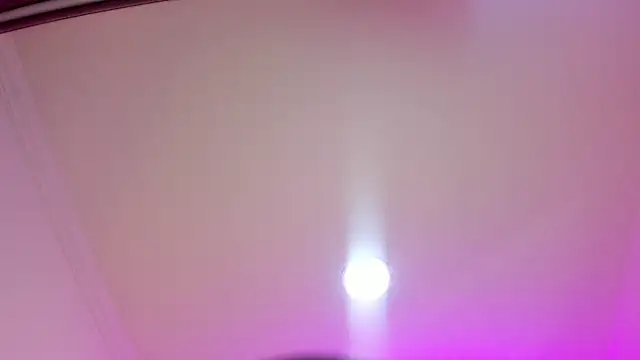 nalalye cruzz  online show from March 7, 2026, 2:52 am