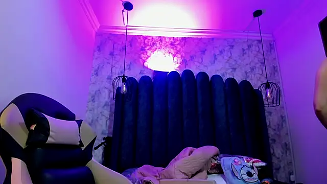 Snapshot of nalalye_cruzz_ chatting on May 4, 2026, 3:57 am nalalye cruzz online show from May 4, 2026, 3:57 am