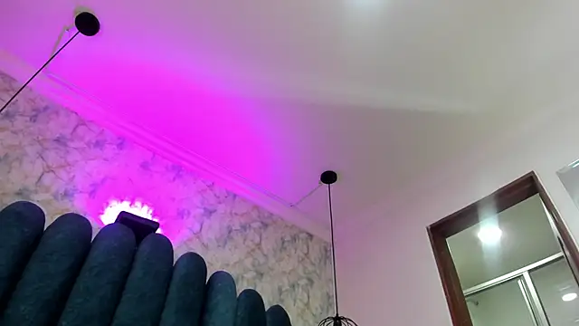 Snapshot of nalalye_cruzz_ chatting on June 20, 2026, 1:52 am nalalye cruzz online show from June 20, 2026, 1:52 am