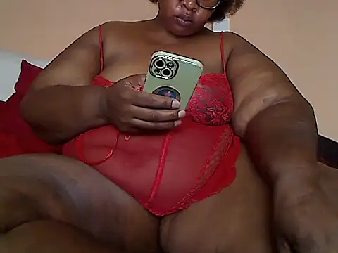 Snapshot of ZOQULUx chatting on February 16, 2025, 1:49 pm ZOQULUx online show from February 16, 2025, 1:49 pm