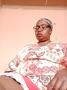 Snapshot of ZOQULUx chatting on September 24, 2025, 10:07 am ZOQULUx online show from September 24, 2025, 10:07 am