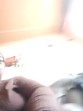 Snapshot of ZOQULUx chatting on October 13, 2025, 8:25 am ZOQULUx online show from October 13, 2025, 8:25 am