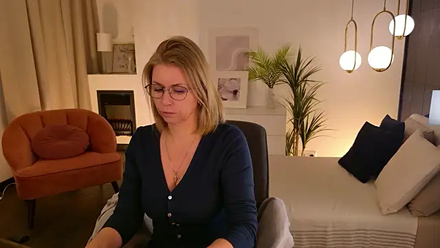 Annie Light online show from February 7, 2026, 12:31 pm