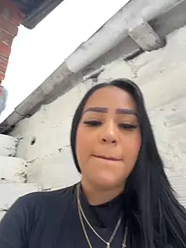 Luisa Fernandaa online show from April 25, 2026, 8:50 pm