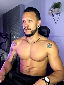 ARON TAYLER01 online show from November 22, 2025, 10:25 am