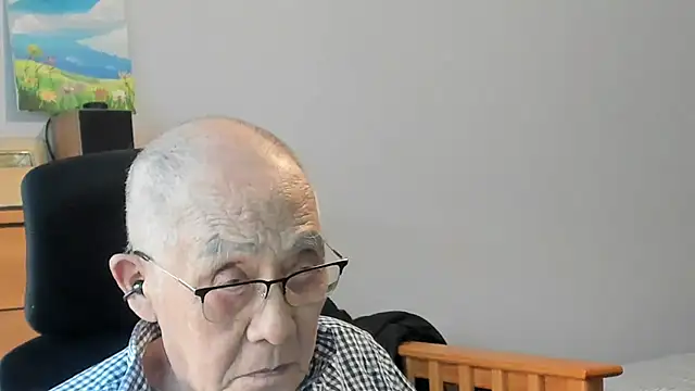 Snapshot of daver-man chatting on June 17, 2026, 12:02 am daver-man online show from June 17, 2026, 12:02 am