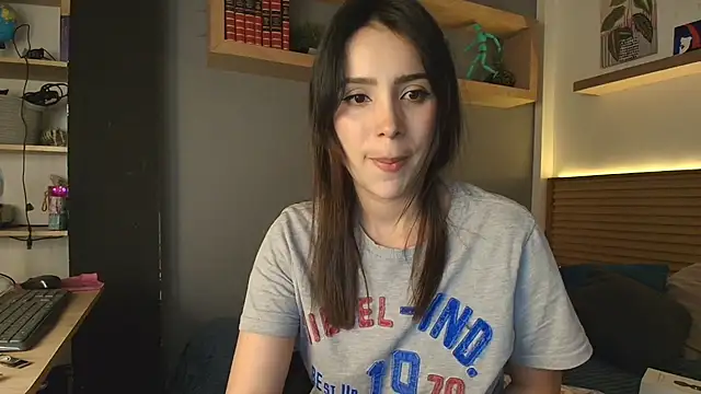 Snapshot of alicewilloww chatting on October 10, 2025, 9:14 pm alicewilloww online show from October 10, 2025, 9:14 pm