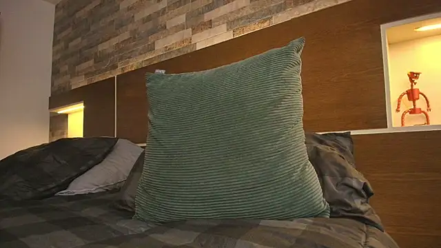 alicewilloww online show from January 17, 2026, 10:24 pm