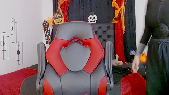 misslombana online show from October 7, 2025, 5:48 am