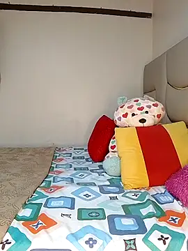 Snapshot of NicRaisaa chatting on March 13, 2025, 6:05 am NicRaisaa online show from March 13, 2025, 6:05 am