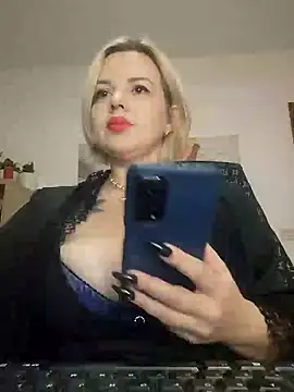 Ladykaos online show from December 28, 2024, 4:30 pm