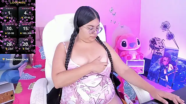 esmeralda112 online show from June 24, 2026, 7:46 pm