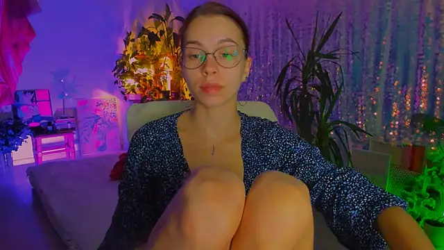 Snapshot of poli__ chatting on October 4, 2025, 7:01 pm poli online show from October 4, 2025, 7:01 pm