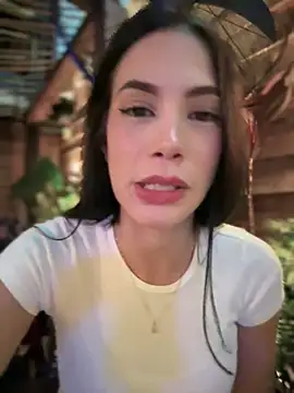 Snapshot of Im_Valentina chatting on March 13, 2025, 4:27 am Im Valentina online show from March 13, 2025, 4:27 am