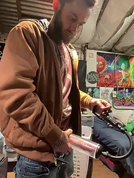 Snapshot of CloudDadddyyy420 chatting on January 20, 2025, 2:36 pm CloudDadddyyy420 online show from January 20, 2025, 2:36 pm