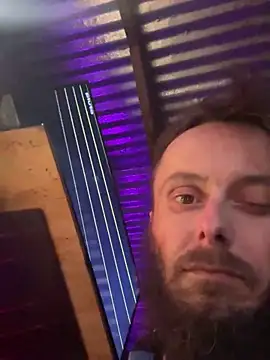 Snapshot of CloudDadddyyy420 chatting on February 11, 2025, 7:33 am CloudDadddyyy420 online show from February 11, 2025, 7:33 am