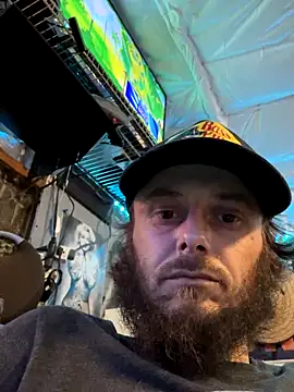 Snapshot of CloudDadddyyy420 chatting on November 24, 2025, 4:45 am CloudDadddyyy420 online show from November 24, 2025, 4:45 am