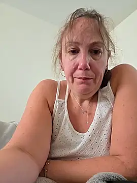 Wisie Cutie online show from May 16, 2026, 10:58 am