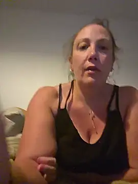 Wisie Cutie online show from May 31, 2026, 10:22 pm
