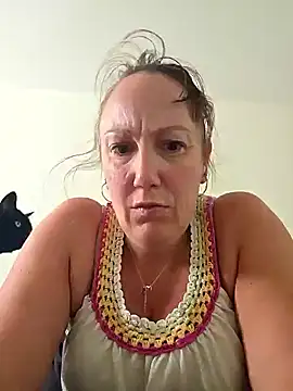 Wisie Cutie online show from June 4, 2026, 3:29 pm