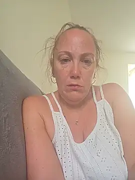 Wisie Cutie online show from July 15, 2026, 7:46 am