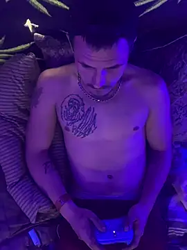 Snapshot of bugboy chatting on March 15, 2026, 7:20 pm bugboy online show from March 15, 2026, 7:20 pm