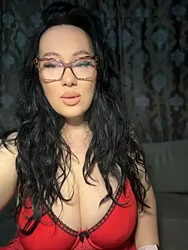 AnnaAnn online show from May 3, 2026, 2:06 am