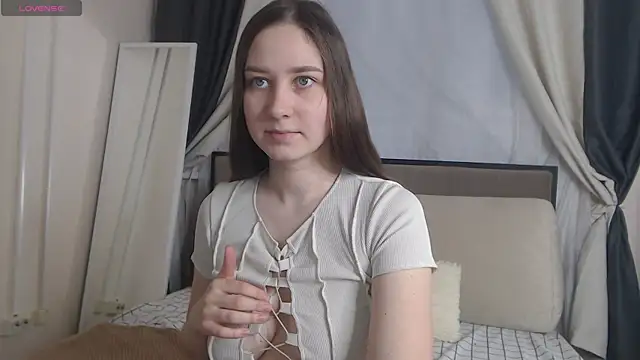 MollyBrams online show from February 2, 2025, 4:59 am