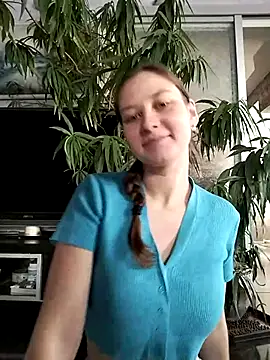 MollyBrams online show from September 13, 2025, 4:01 am