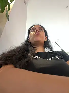 Snapshot of Annya-sweet chatting on February 4, 2025, 6:17 pm Annya-sweet online show from February 4, 2025, 6:17 pm