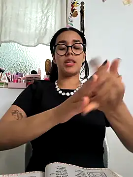 Annya-sweet online show from May 14, 2026, 2:35 pm