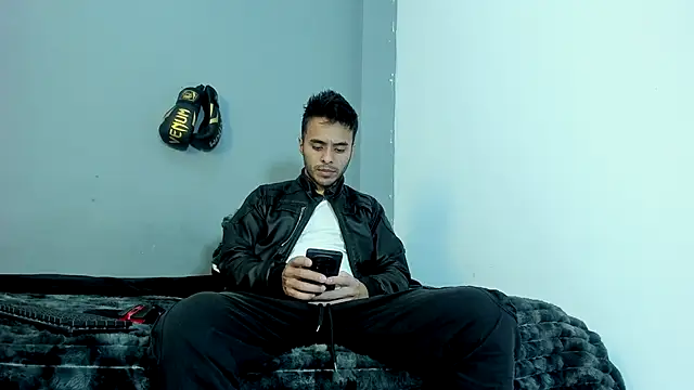 Snapshot of x_Harold_x_ chatting on November 9, 2025, 1:31 pm x Harold x online show from November 9, 2025, 1:31 pm